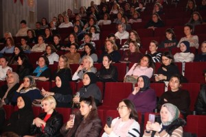25 Kasım'a Özel Söyleşi Düzenlendi